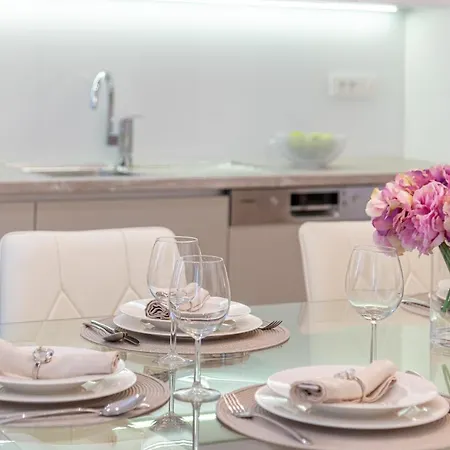 Belamar Luxury 아파트