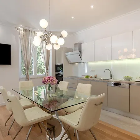 Belamar Luxury شقة سبليت