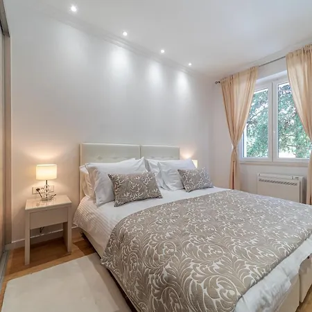 Belamar Luxury سبليت