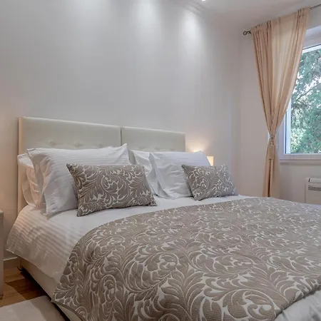 Belamar Luxury شقة